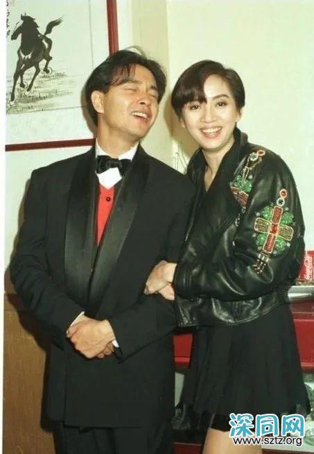 张国荣穿衣造型30年前的风格，在当今依旧是潮流