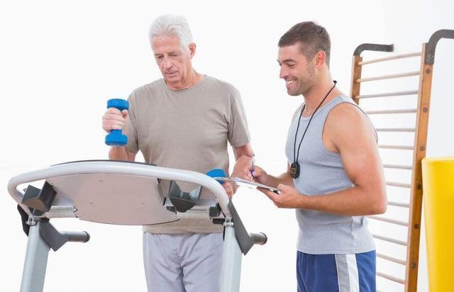 健身房常见的几类人，钢铁直男,压力比较大的中年人等