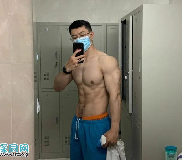 又一个北京肌肉医生刷屏，现在的医生都这么好了吗？