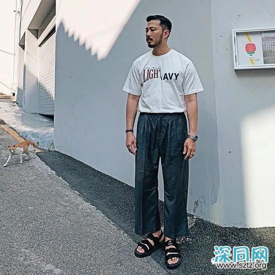 皮肤黑的人要怎么选衣服呢？