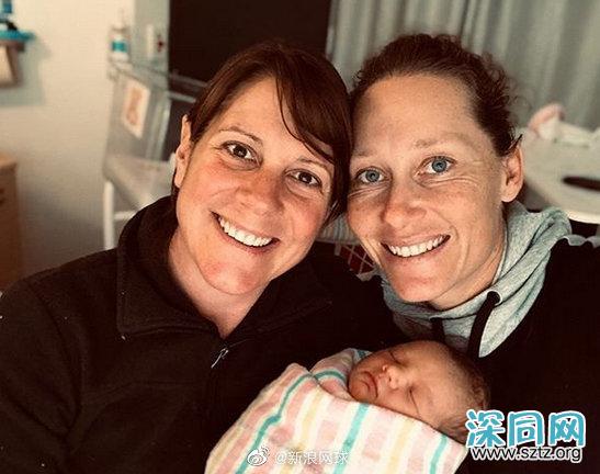 澳洲美网名将斯托瑟宣布当妈喜讯 她的同性伴侣诞下一个女婴