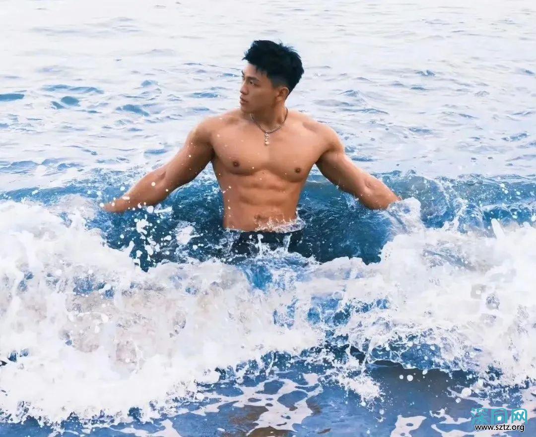 年度天菜帅哥榜Top15,总有让你心动的! 年度天菜帅哥榜Top15,总有让你心动的!