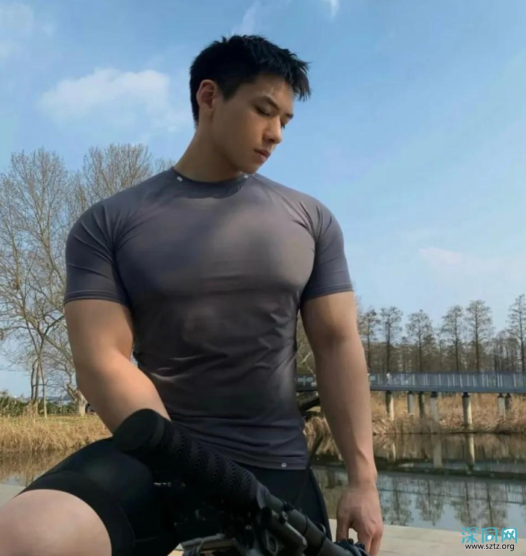 年度天菜帅哥榜Top15,总有让你心动的! 年度天菜帅哥榜Top15,总有让你心动的!