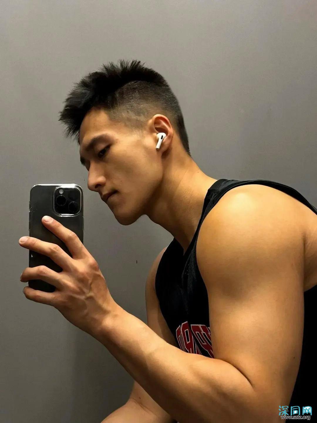 年度天菜帅哥榜Top15,总有让你心动的! 年度天菜帅哥榜Top15,总有让你心动的!