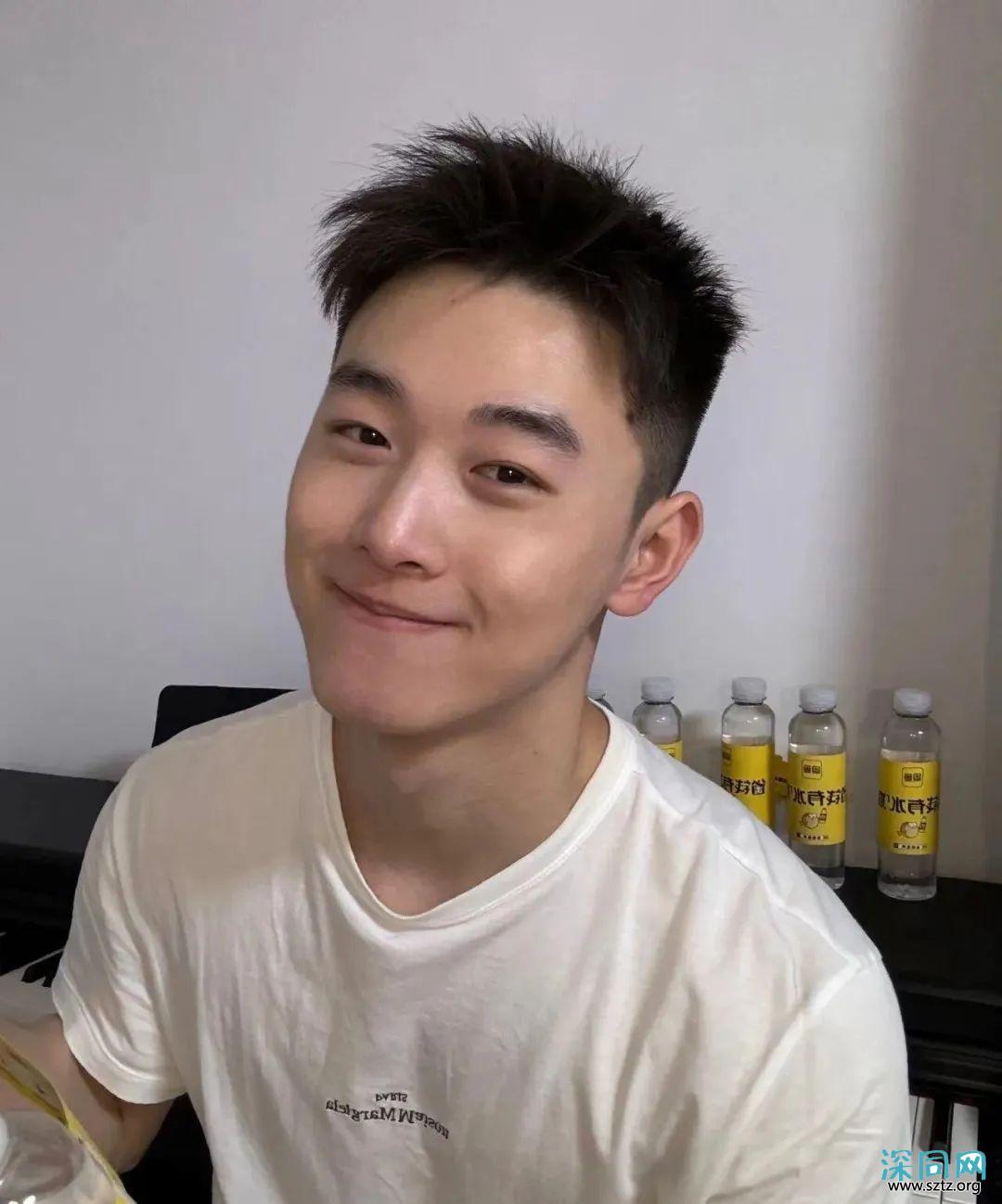 年度天菜帅哥榜Top15,总有让你心动的! 年度天菜帅哥榜Top15,总有让你心动的!